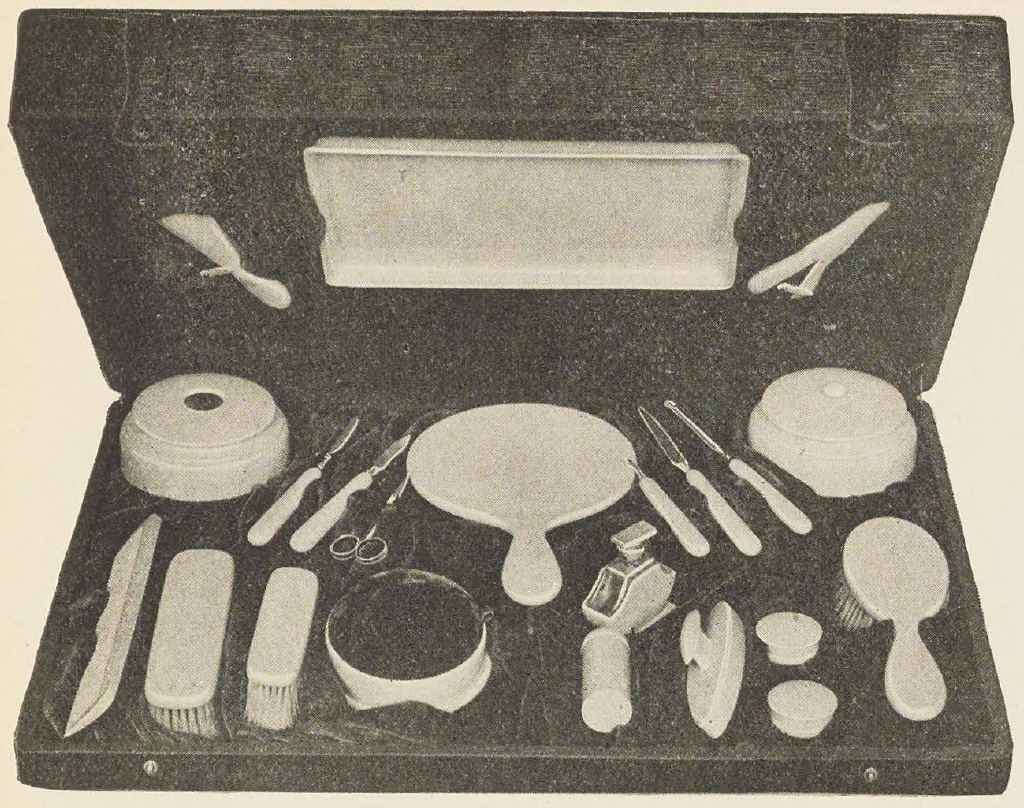 Catalog evidence for Twenty-two Piece Toilet and Manicure Set