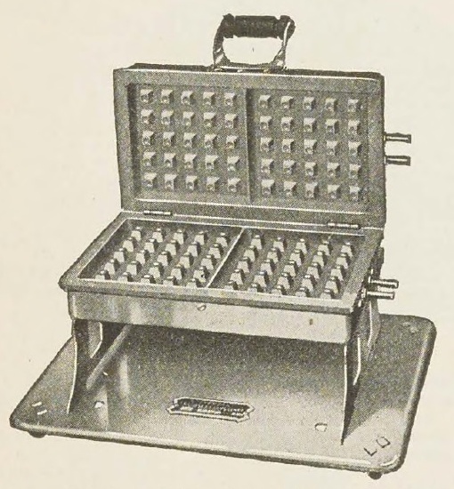 Catalog evidence for Universal Electric Waffle Iron