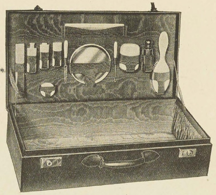 Catalog evidence for Ladies’ Featherweight Case
