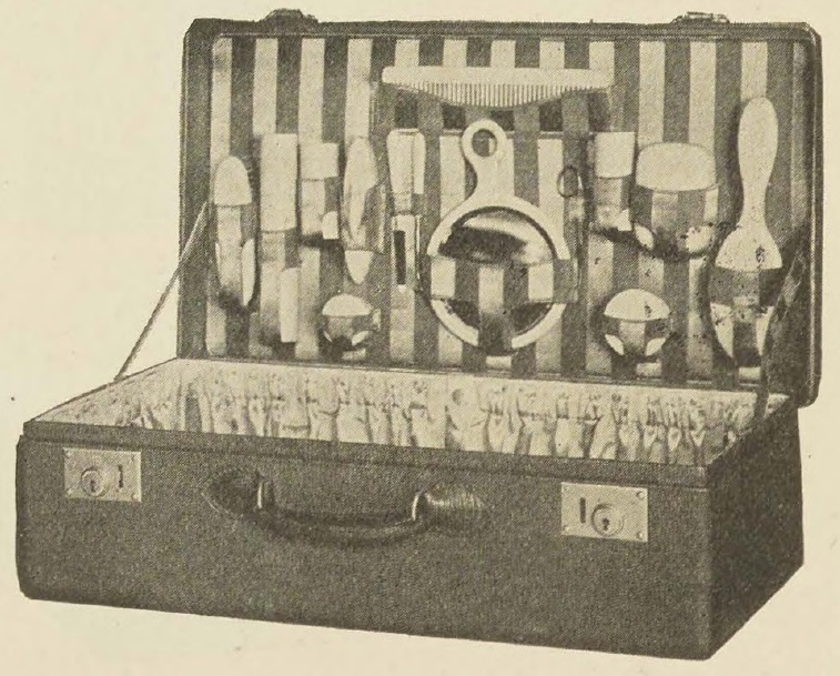 Catalog evidence for Ladies’ Featherweight Case