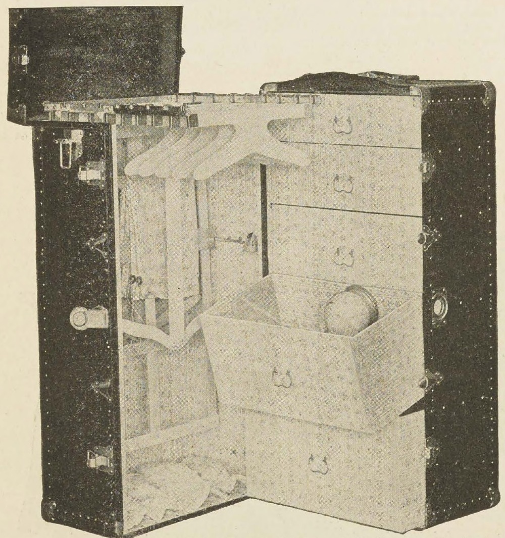 Catalog evidence for Wardrobe Trunk for Men or Women
