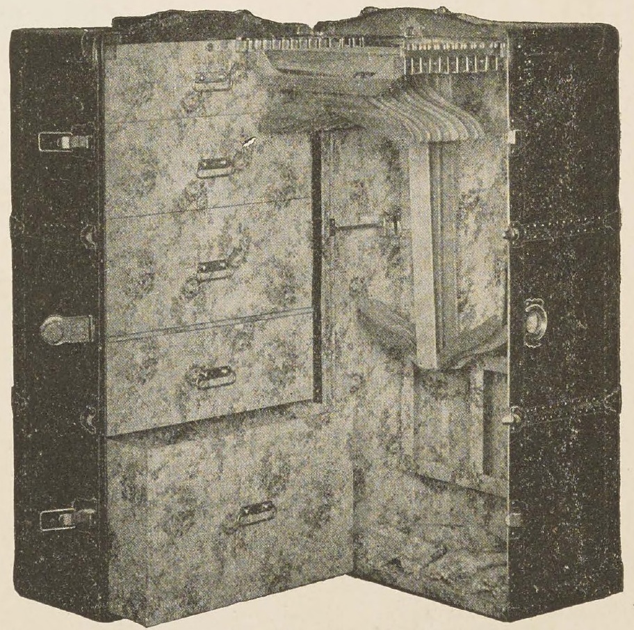 Catalog evidence for Wardrobe Trunk for Men or Women